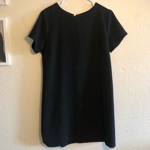 Classy black shift dress with zipper